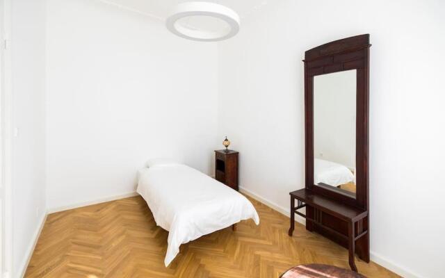 Art Nouveau Residence - 210 m2