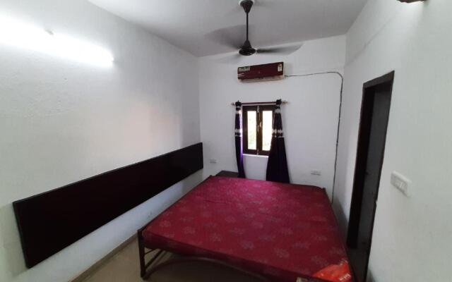 Room-janardan Homestay Lucknow