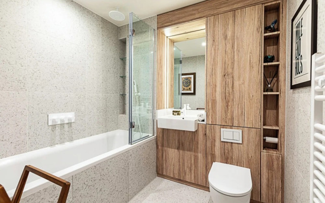 Beautiful Two Bed Property Near Whitechapel, London