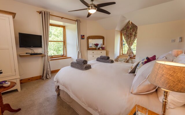 Braemore Square Country House