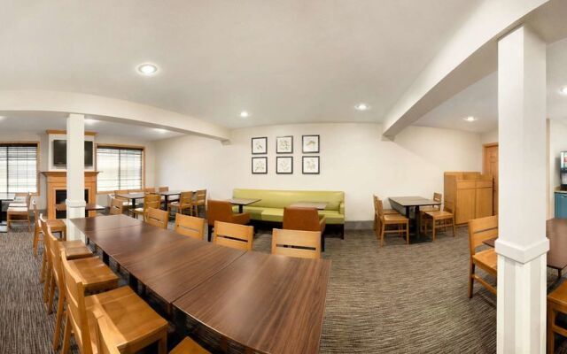 Country Inn & Suites by Radisson, Grand Rapids, MN