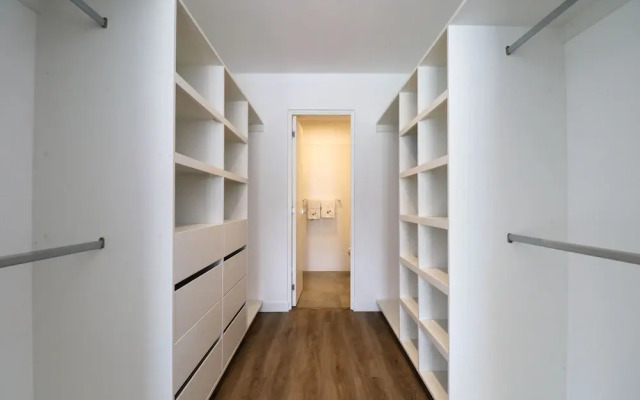 w Fabulous 2BR w Balcony in Miraflores