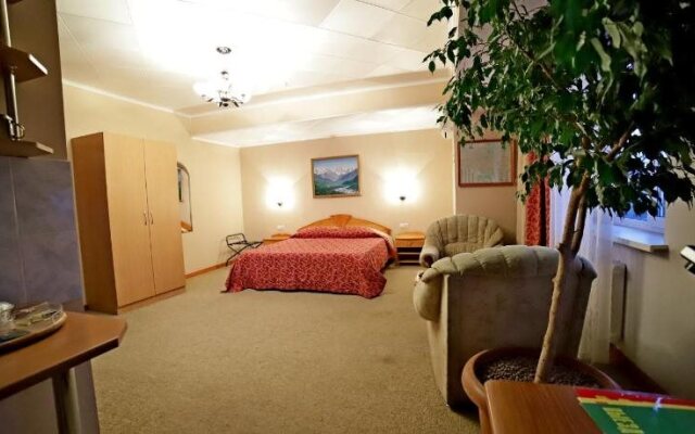 Silk Road Lodge