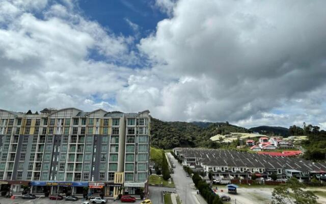 Play Residence at Golden Hills