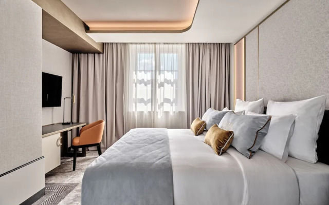 The Crown Krakow Center - Handwritten Collection ACCOR