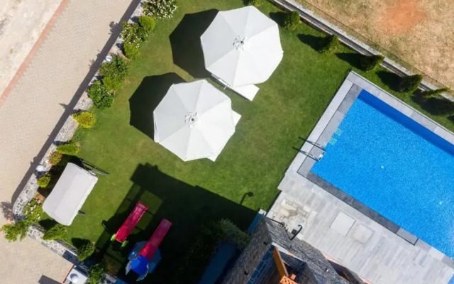 Turtulli Castle Stone Villa 2 - Private Pool Oasis