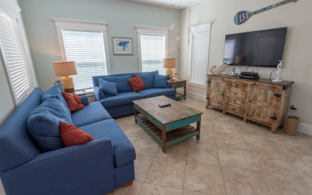 Ocean Walk Apartment 4