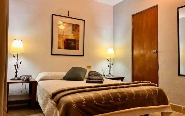 Hotel 305