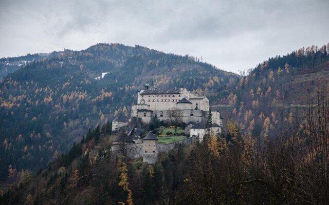 Berghotel Garni Burgblick-Zaismann Adults Only