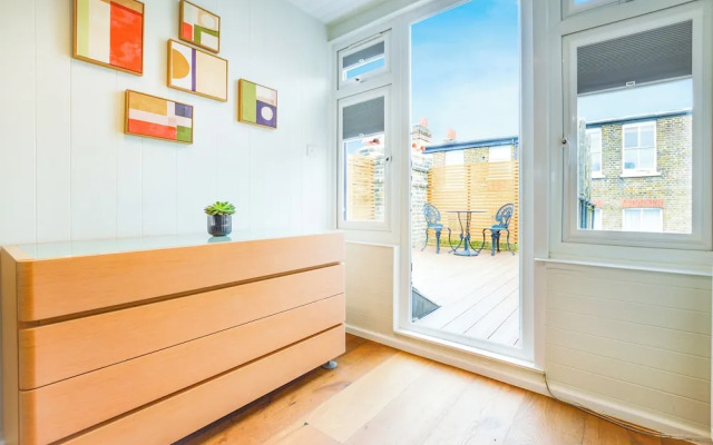Split Level Studio at West Hampstead