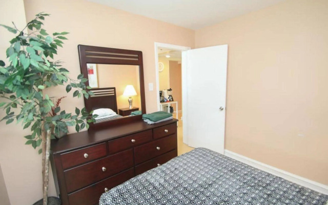 Renaissance Properties - 2135 Walnut