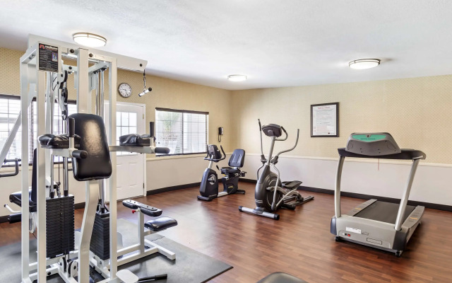 Best Western China Lake Inn