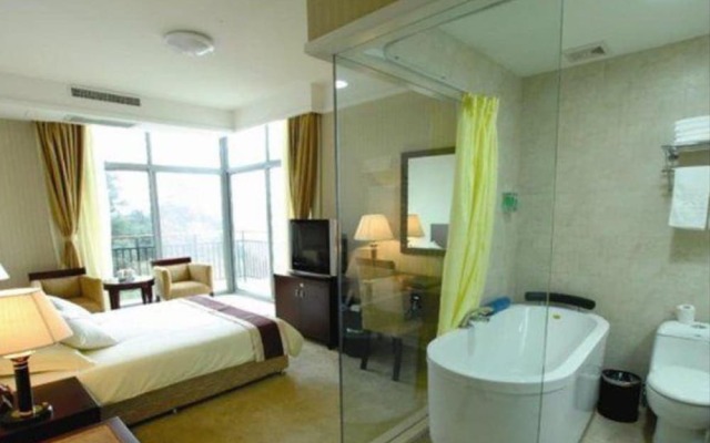 Taiping Lake Clove Garden Hotel