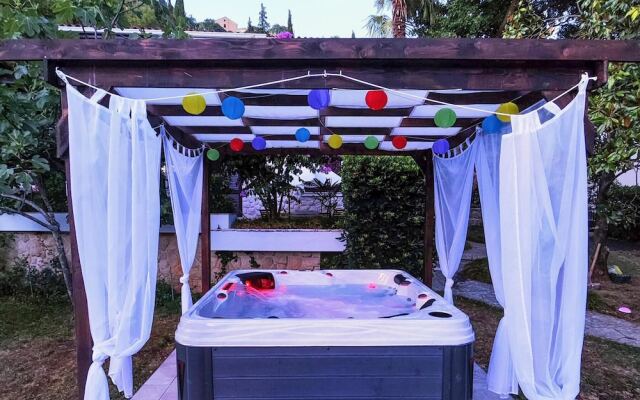 Amazing Home in Omisalj With Jacuzzi, Wifi and 4 Bedrooms