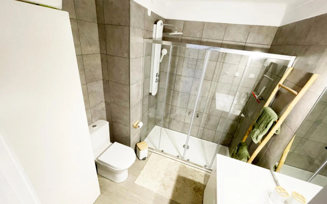 Panoramic Seaview - 2 Bedroom, Main Ave, Pool, Workspace