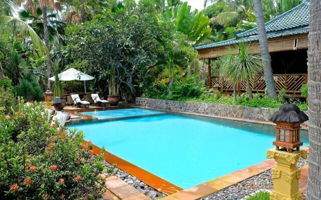 Villa Boreh Beach Resort & Spa