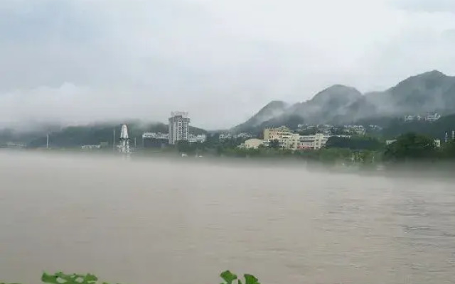 Shiji Xinghe Hotel (Huangshan Tunxi Old Street)