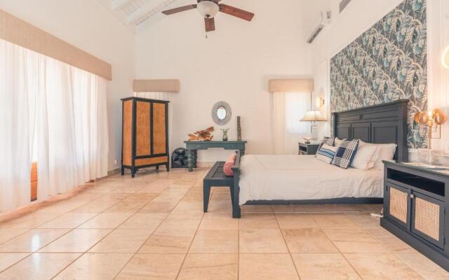 Magnificent Villa w Private Pool at Yarari