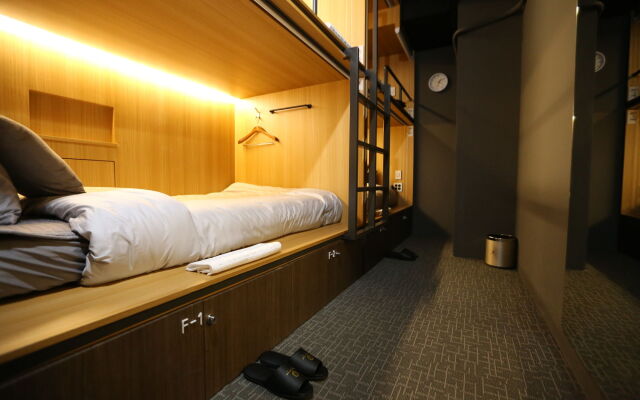 Хостел Philstay Myeongdong Boutique Female