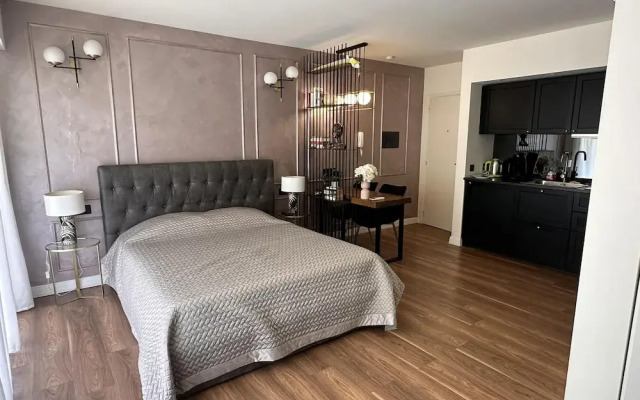 Modern Studio in the Heart of Cannes - 2242