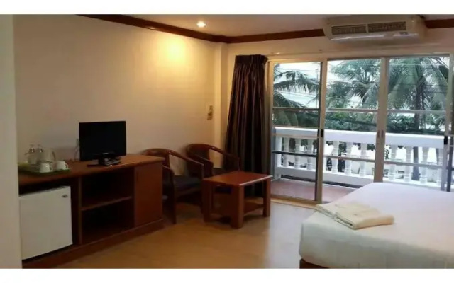 Sea Falcon Hotel