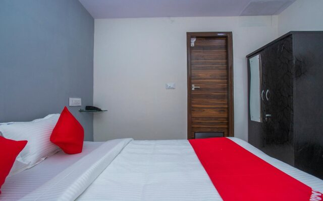 Hotel Golden Arch By OYO Rooms