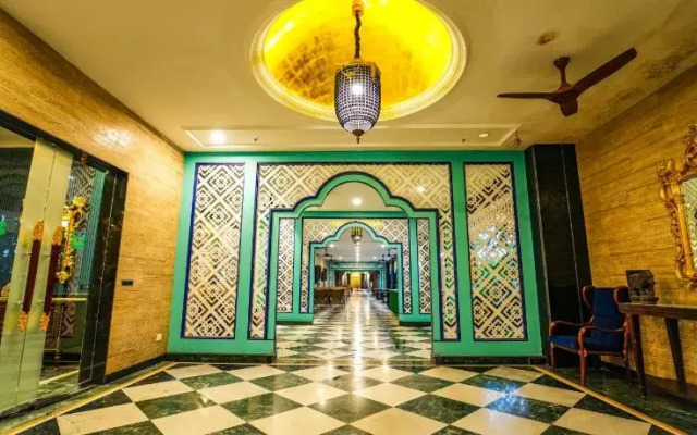 Mayfair Oasis Resort & Convention