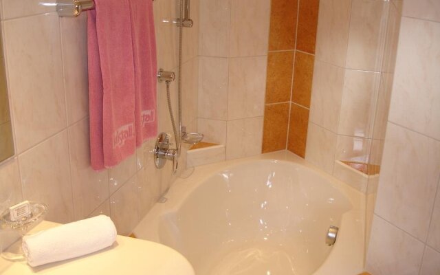 Hotel Kristall