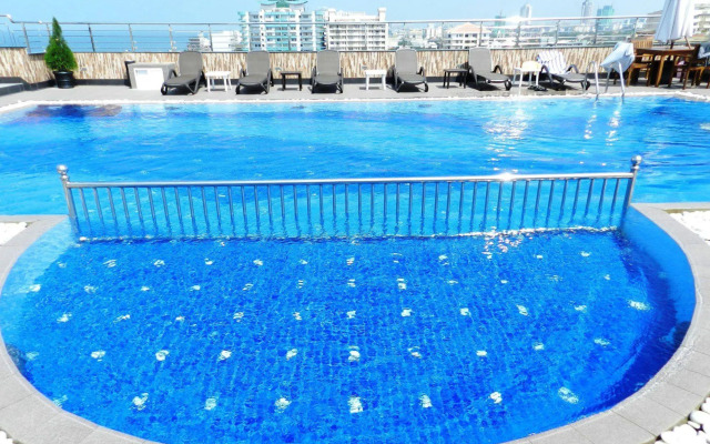 Pearl City Hotel