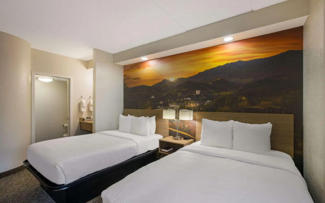 Clarion Pointe Sevierville-Pigeon Forge