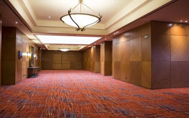 Sheraton Pilar Hotel and Convention Center