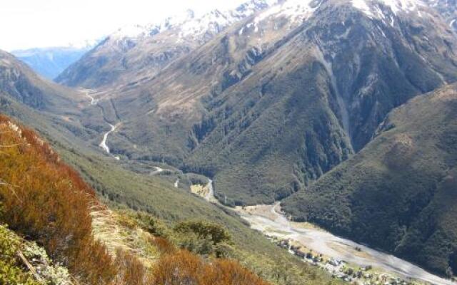 Arthur's Pass YHA The Mountain House