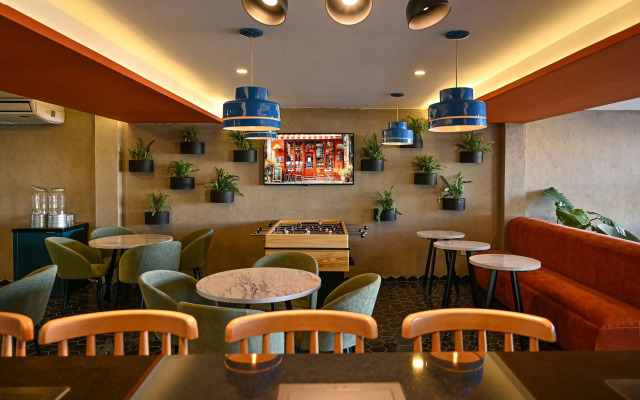 Vista Express Guadalajara Expo SureStay Collection by BW
