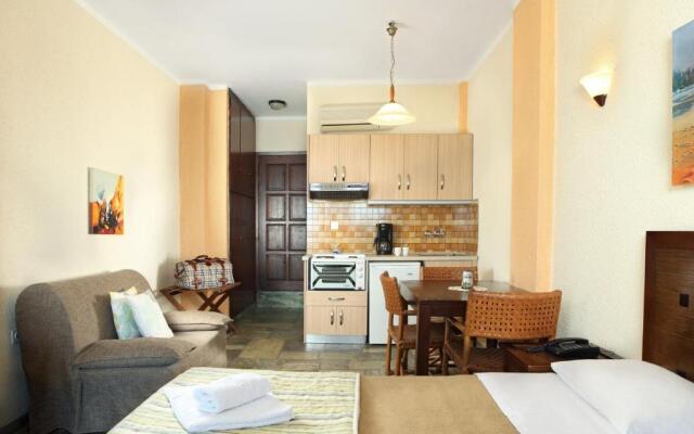 Agnanti Hotel & Apartments