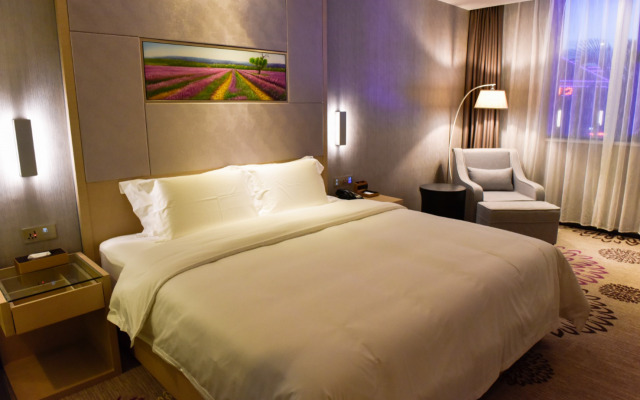 Lavande Hotel Zhuhai Tang University City
