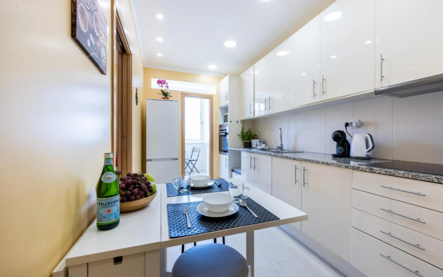 Urban City View Apartment