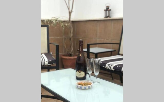 “SMILE NERJA” chic apartment with WIFI, 4 guests