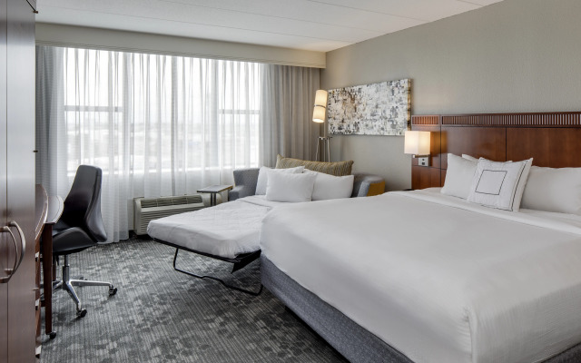 Courtyard by Marriott Boston Logan Airport
