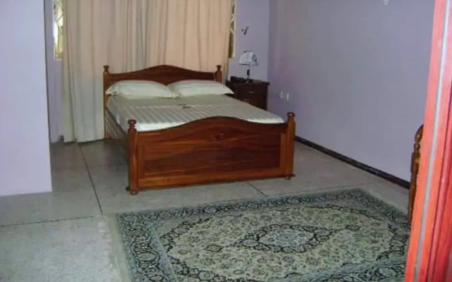 East Airport Guesthouse