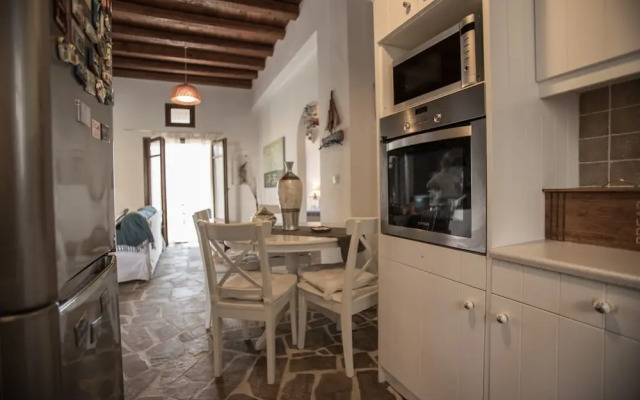 Villa House in Andros