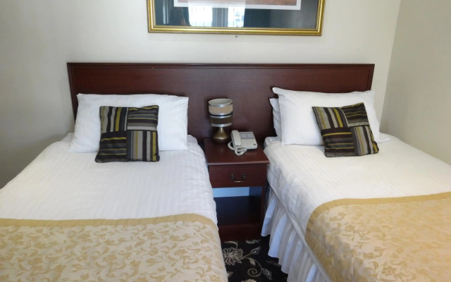 Waverley Hotel