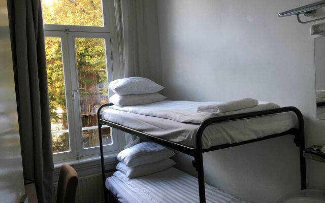 Art Gallery Hotel Bv