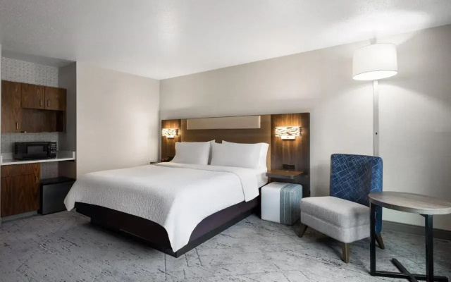 Holiday Inn Exp Meadville I-79 Exit 147a