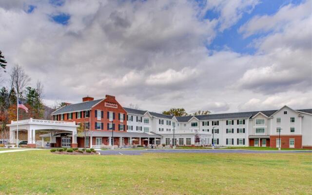 Hampton Inn and Suites Manchester