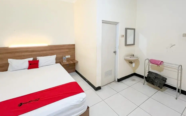 RedDoorz @ Hotel Mutiara Ponorogo