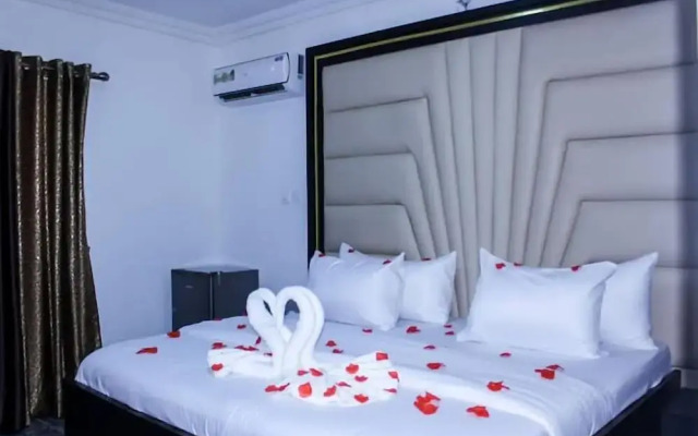Vinchee Suites