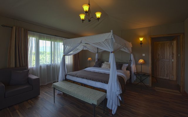 Karibu Camps Lodges-Ngorongoro Lions Paw