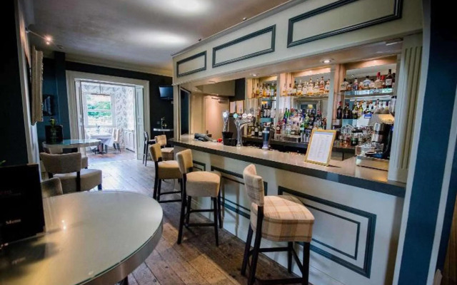 WorldHotels Distinctive Woughton House Hotel