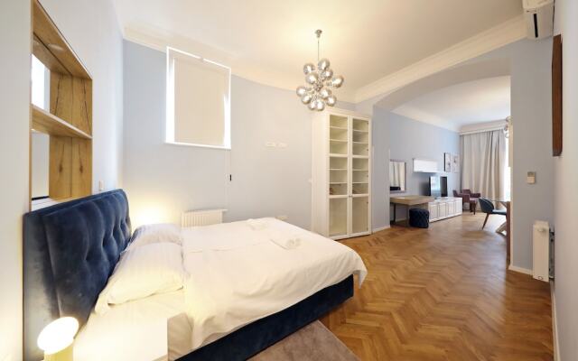 Zagreb IN Central Square Apartment