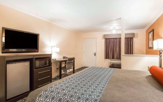 Rodeway Inn & Suites Colton - Riverside